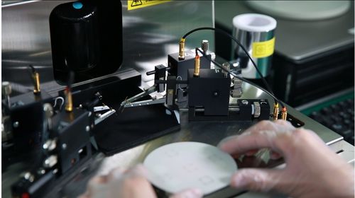 时政引领下计算机软硬件技术开发的创新与发展